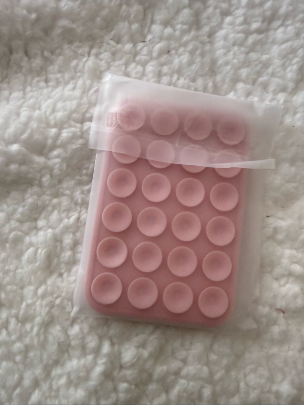 Pink  MightyGrip MagSafe
Mount not velvet caviar
